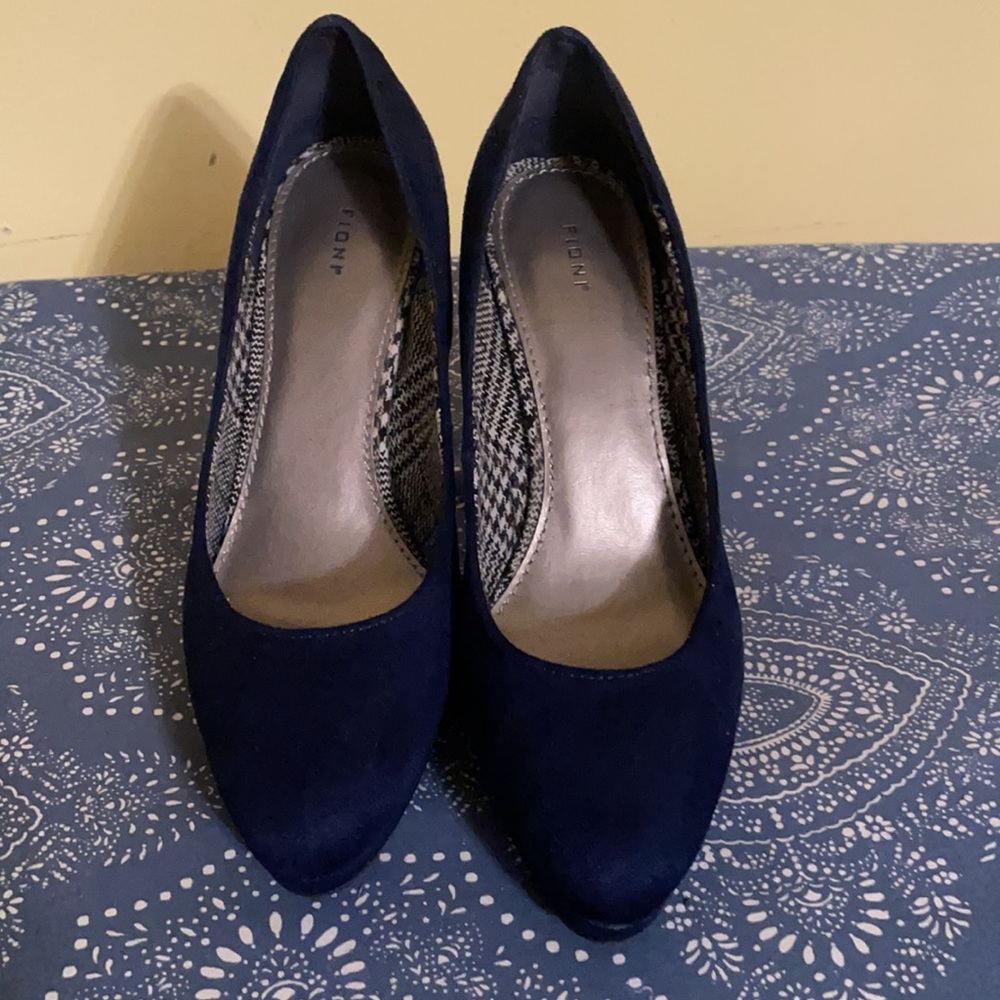 Blue Heels - Picture 3 of 5
